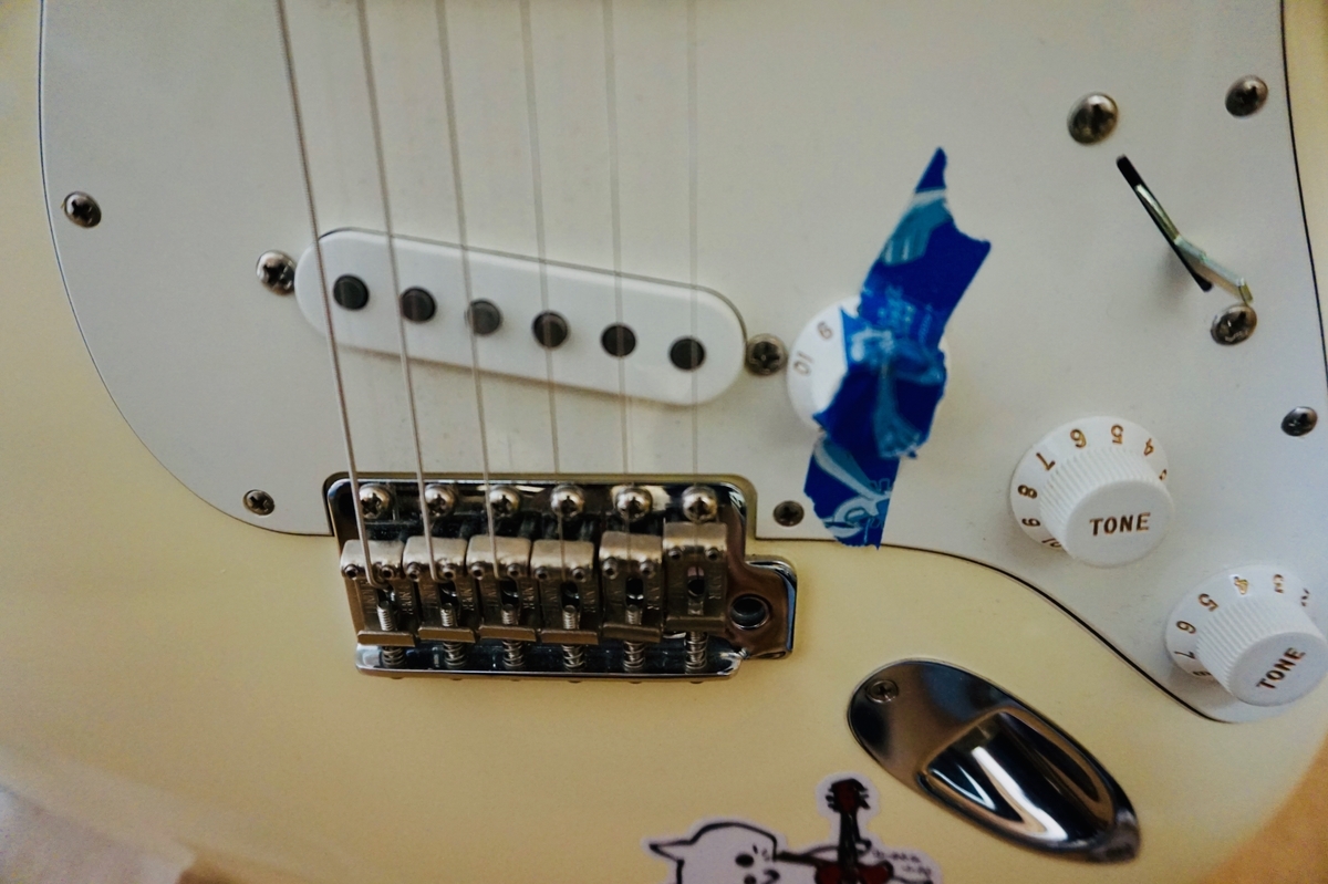 ストラトキャスター ブレンダー回路 多彩な音作りが可能