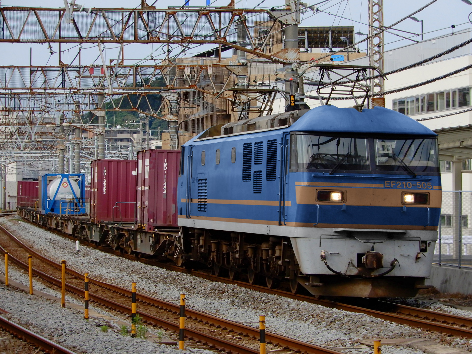 EF210形のウソ電