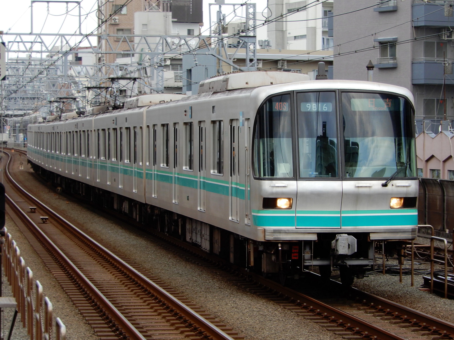 東京メトロ9000系16編成