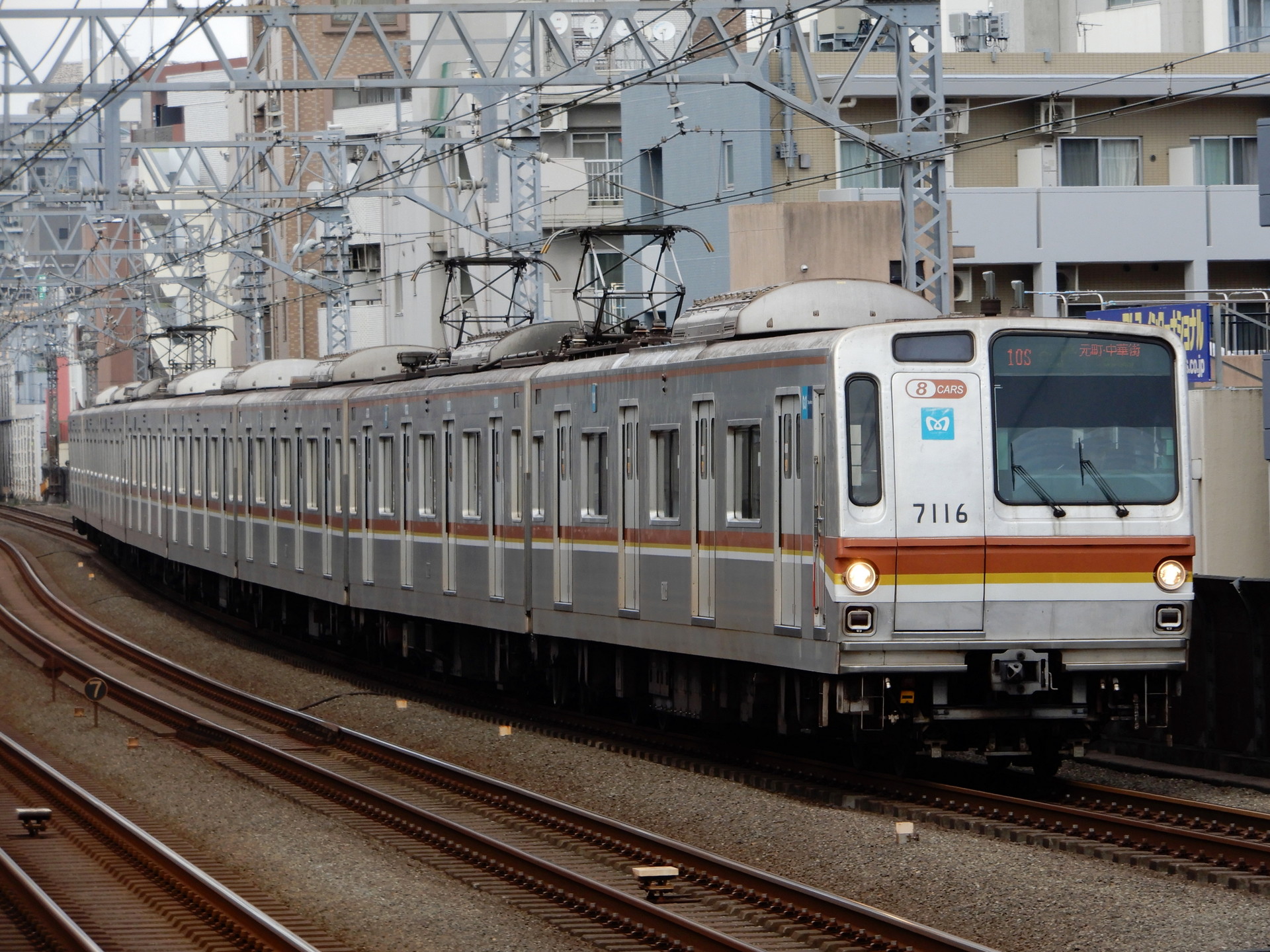 東京メトロ7000系16編成