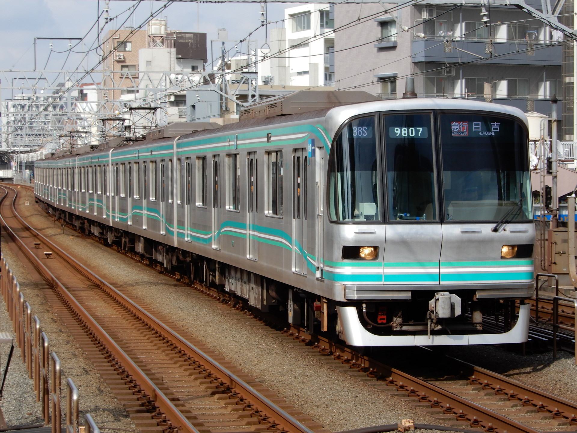 東京メトロ9000系07編成