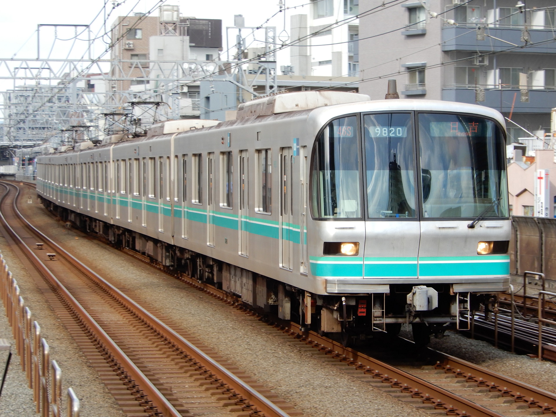 東京メトロ9000系20編成