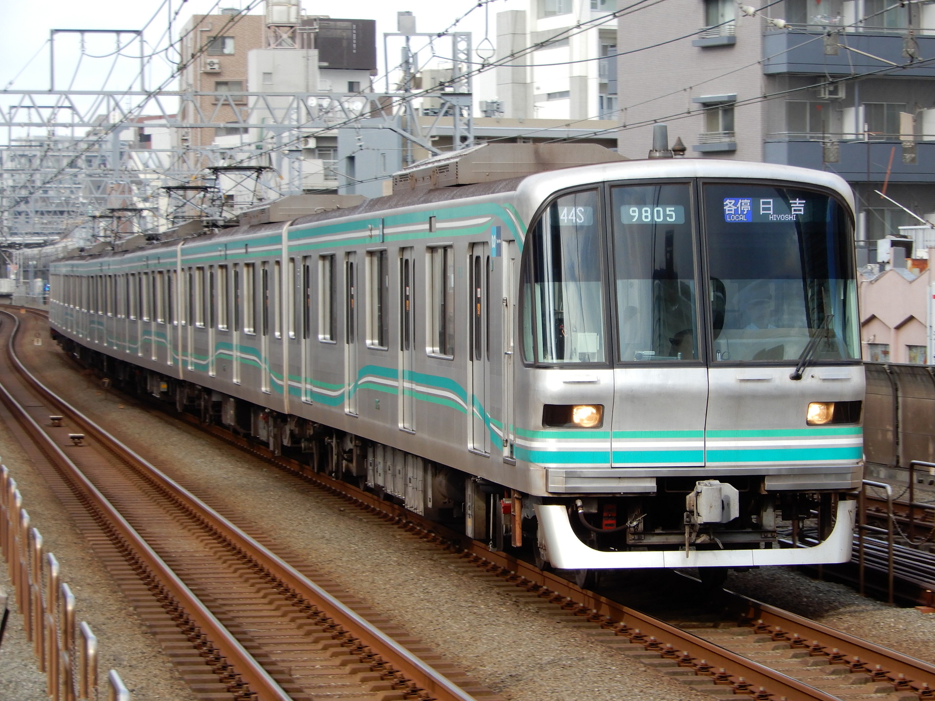 東京メトロ9000系05編成