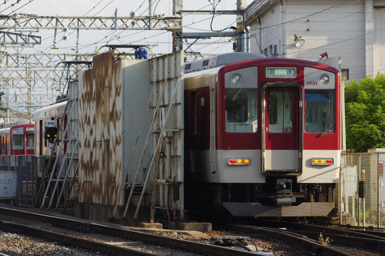 折り返して車庫に戻る様子