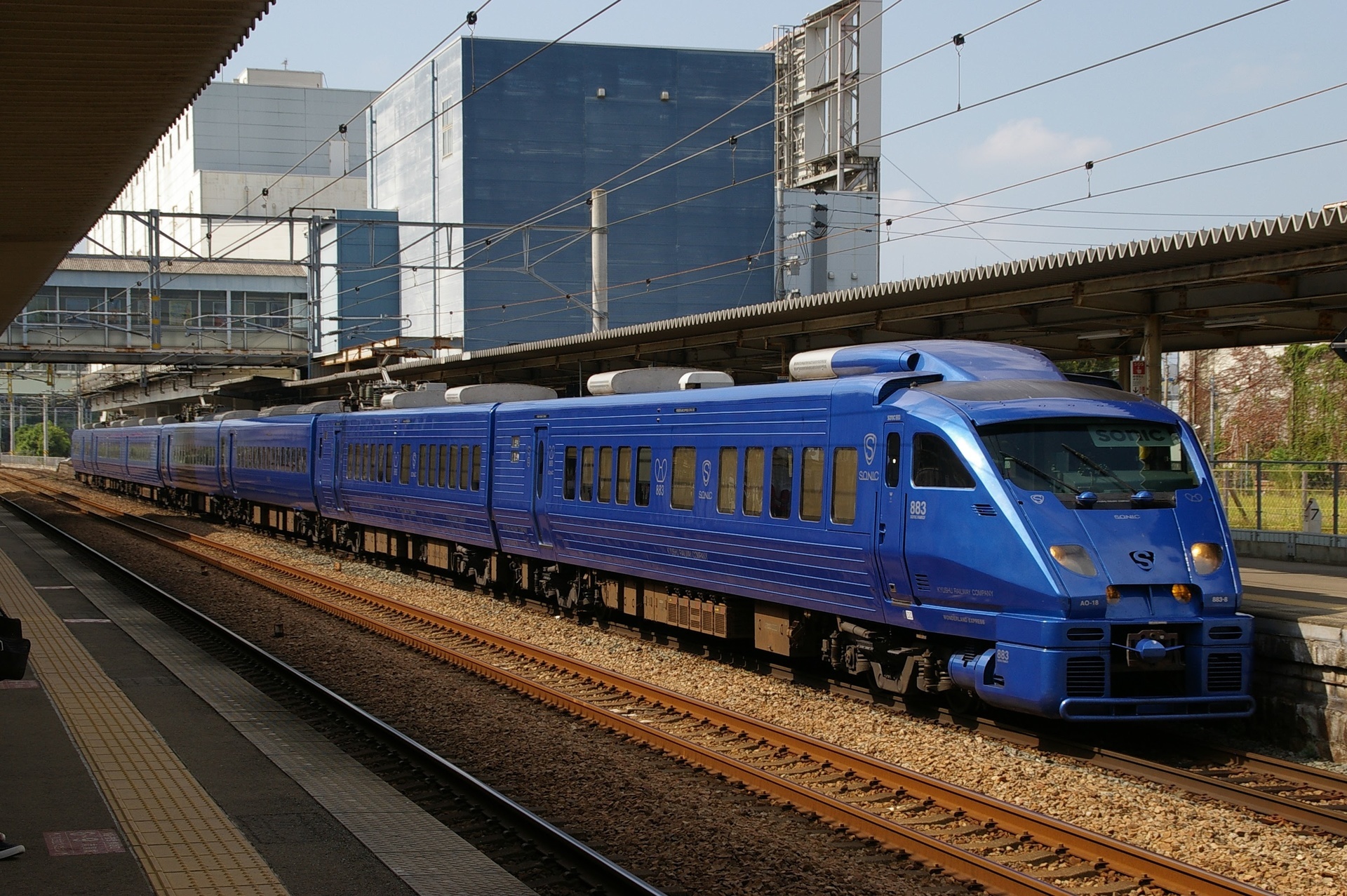 1000番台を組み込んだ883系の編成