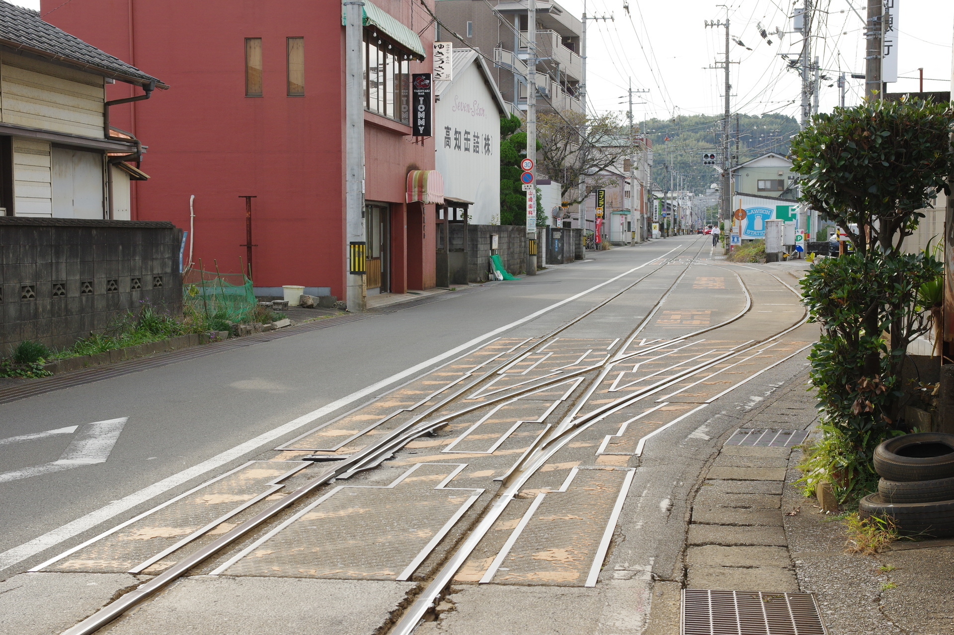 市場前信号所の分岐器(はりまや橋方)