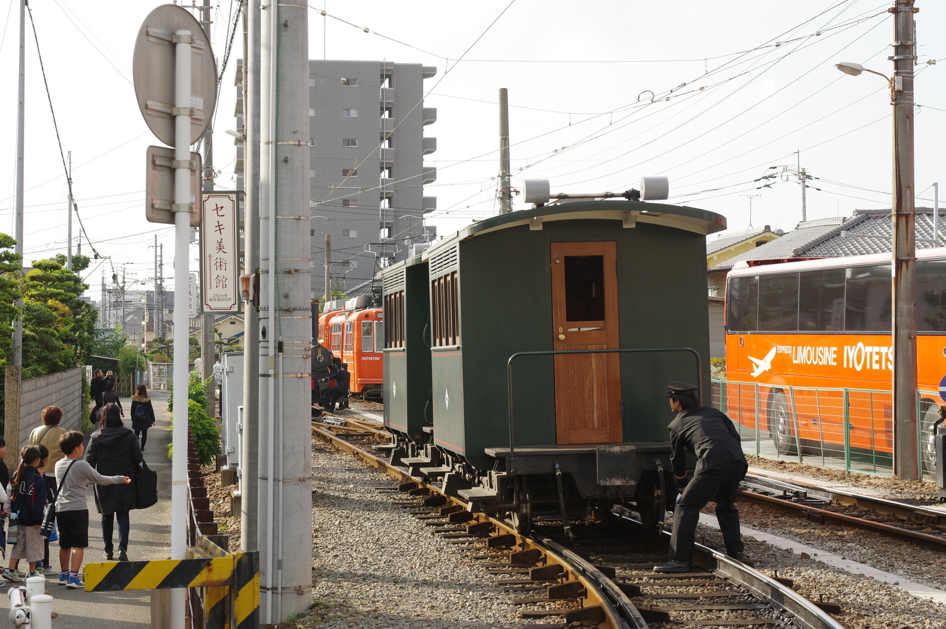 切り離された客車