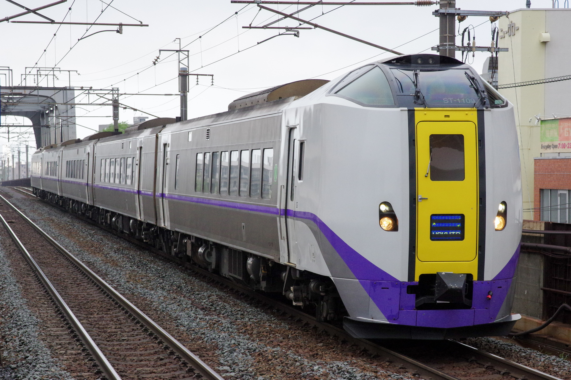2023-05-16撮影: 千歳線(キハ143札幌運用) - 東海道・山陽三十五次