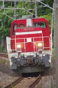 DD200-4単機回送
