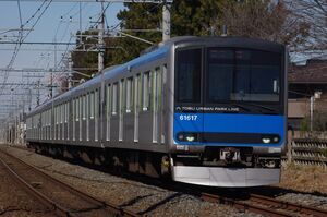 60000系(61617編成)