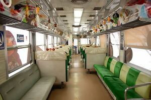 「食品サンプル列車」の車内