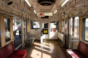 岳南8101号の運転席付近