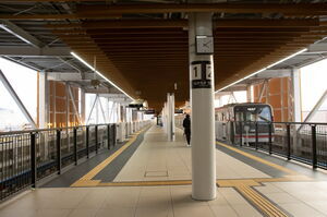 箕面萱野駅のホーム終端付近
