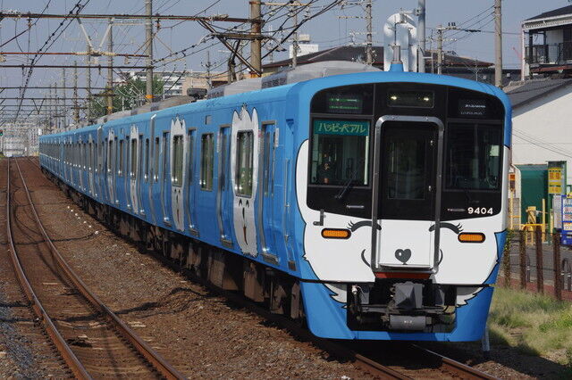 ハッピーベアルのウソ電(実在しない架空の列車の合成写真)