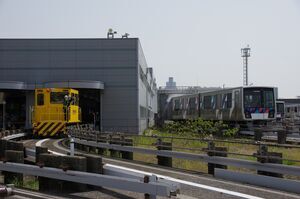 作業用車と第38編成の並び
