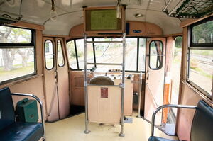 野辺地方のキハ101の車内