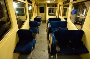 上部から見下ろしたセイカン1形の車内
