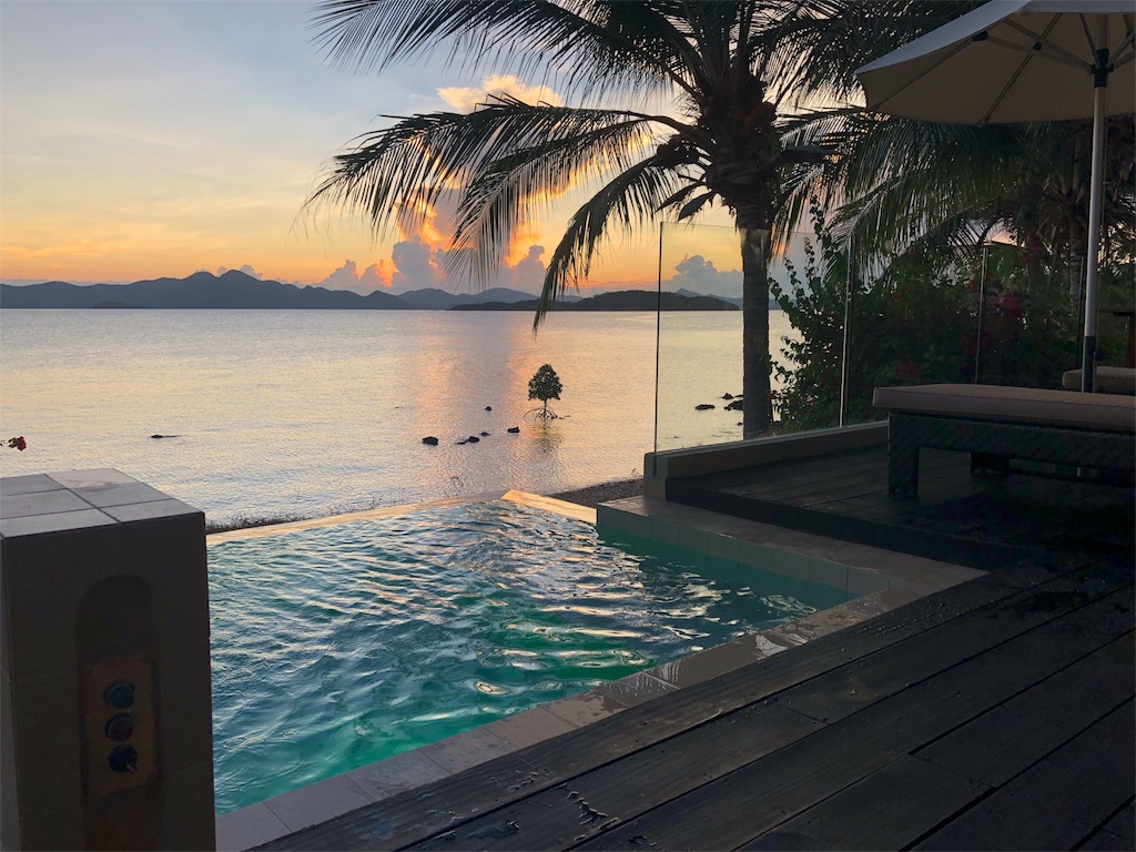 Two Seasons Coron  Island Resort&Spa（ツーシーズン　コロンアイランド　リゾート＆スパ）部屋紹介　Island Tip Bungalow アイランドチップバンガロー