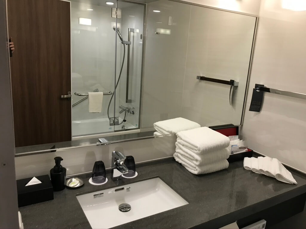 コートヤード・バイ・マリオット新大阪ステーション Courtyard by Marriott ShinOsaka Station エグゼクティブフロアデラックスルーム コロナ COVID-19 ラウンジ 朝食