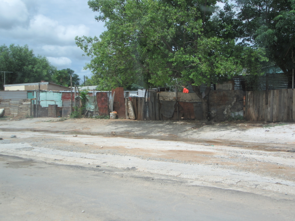 f:id:h283-namibia:20180329044859j:plain f:id:h283-namibia:20180329044859j:plain