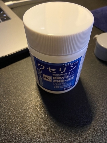 ワセリン ワセリンで乾燥対策してみた話 練り香水にも 日々の話