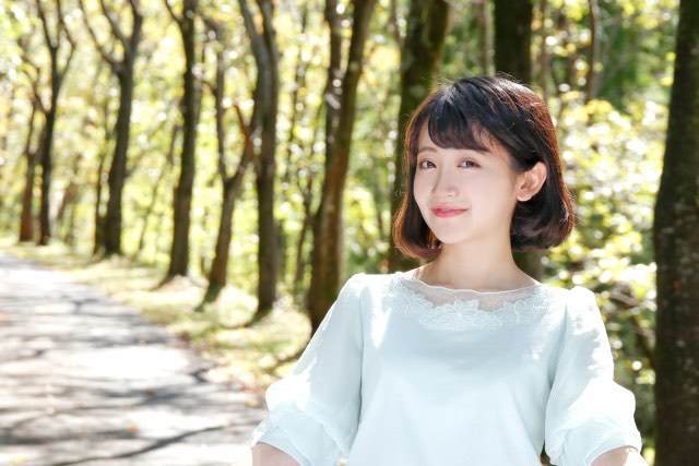 微笑む女性