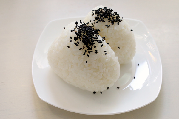 塩むすび