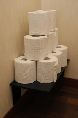 トイレットペーパー台