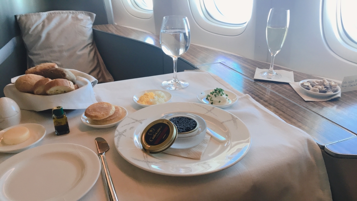キャセイパシフィック航空CX831便ファーストクラスで