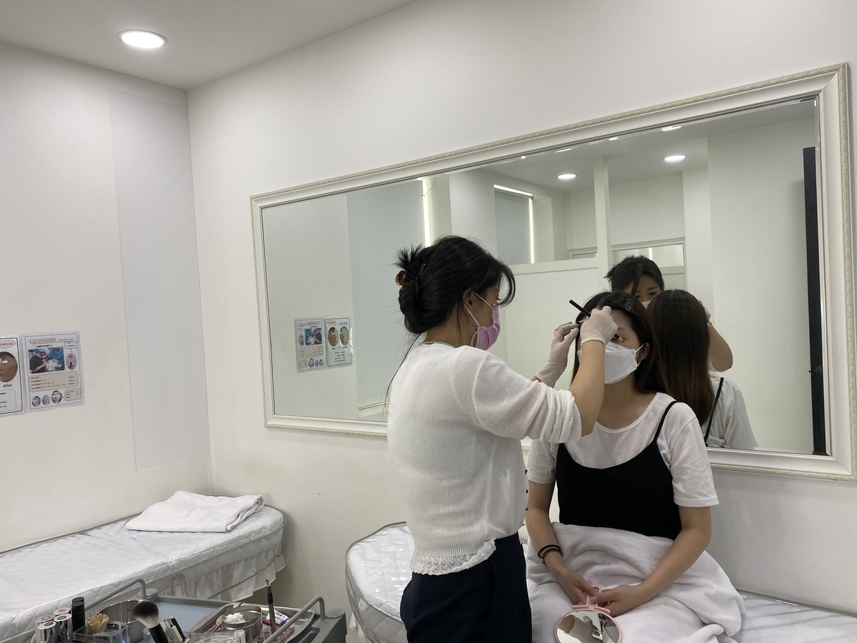 韓国で眉アートメイク 有名なqtアートメイクで綺麗な眉に大変身 韓国でチャッカゲ生きる