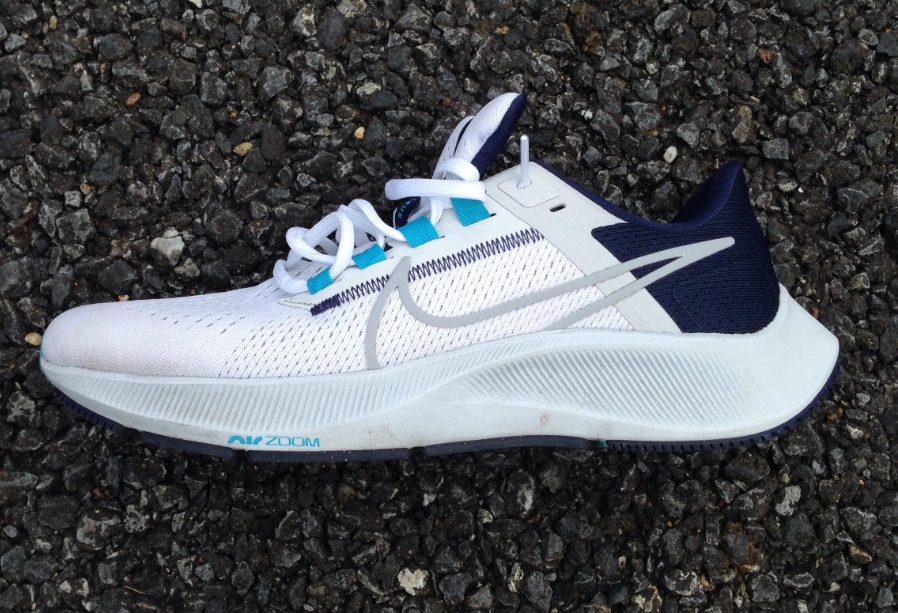 ナイキ　エアズームペガサス38