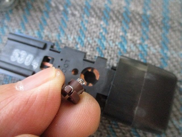 アクティのエアコンスイッチの電球ソケット
