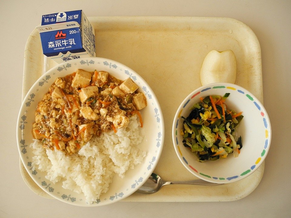 給食の写真