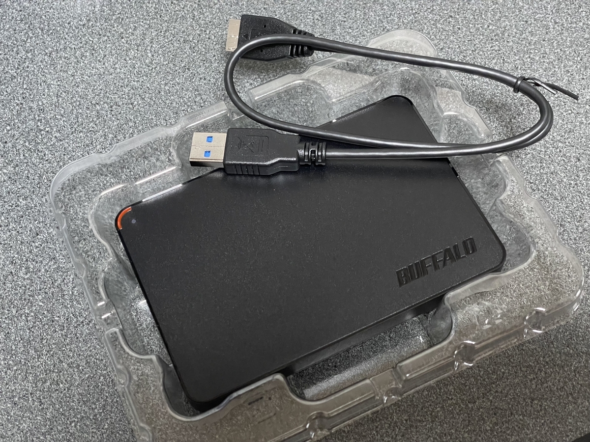 バッファローの外付けポータブルHDD（2TB）を購入した - ダーク