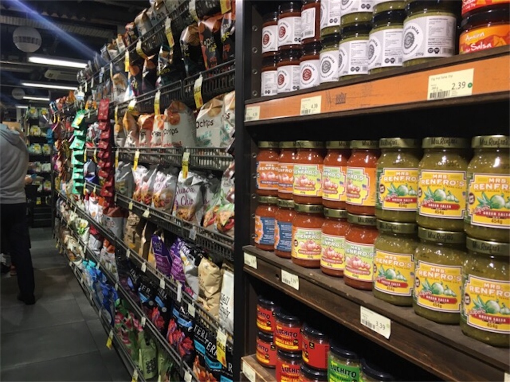Piccadilly Circus（ピカデリーサーカス）のWhole Foods Market