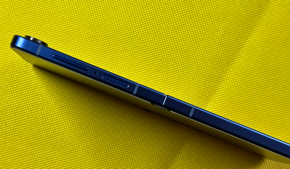 Galaxy Z Flip7 SC-55Fを開封した - At First ?