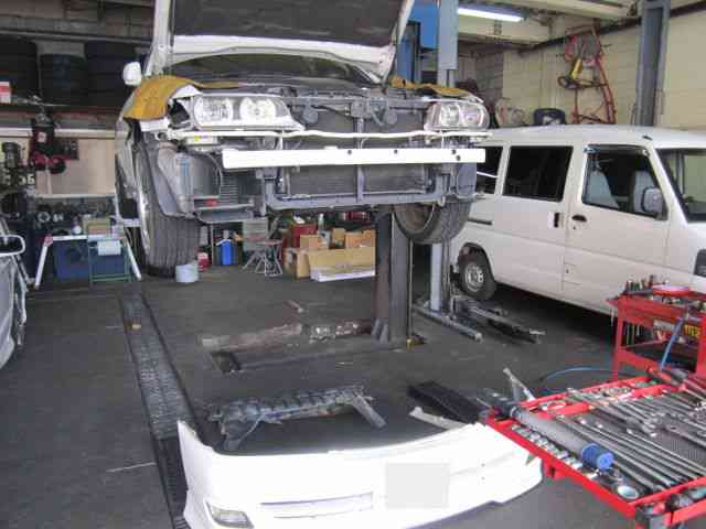 トヨタチェイサーJZX100＠インタークーラー取り付け＆AC修理作業 - 町