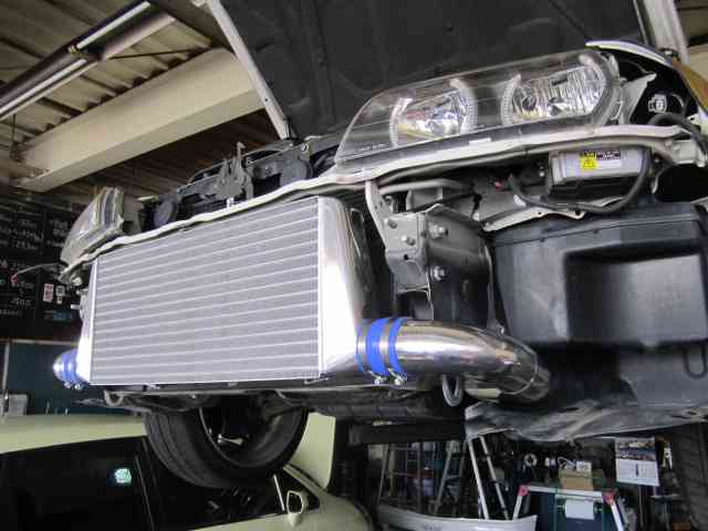 トヨタチェイサーJZX100＠インタークーラー取り付け＆AC修理作業 - 町