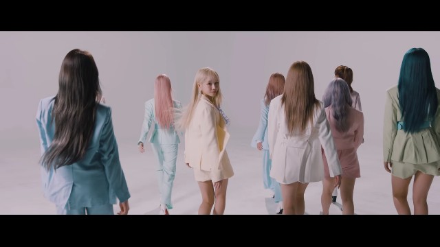 Fiestaカムバック衣装まとめ Iz One 箱入り
