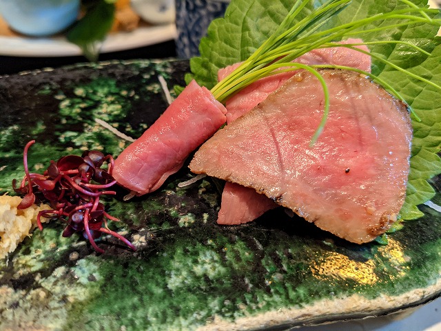 銀座の馬喰一代でしゃぶしゃぶランチを食べるイメージ写真