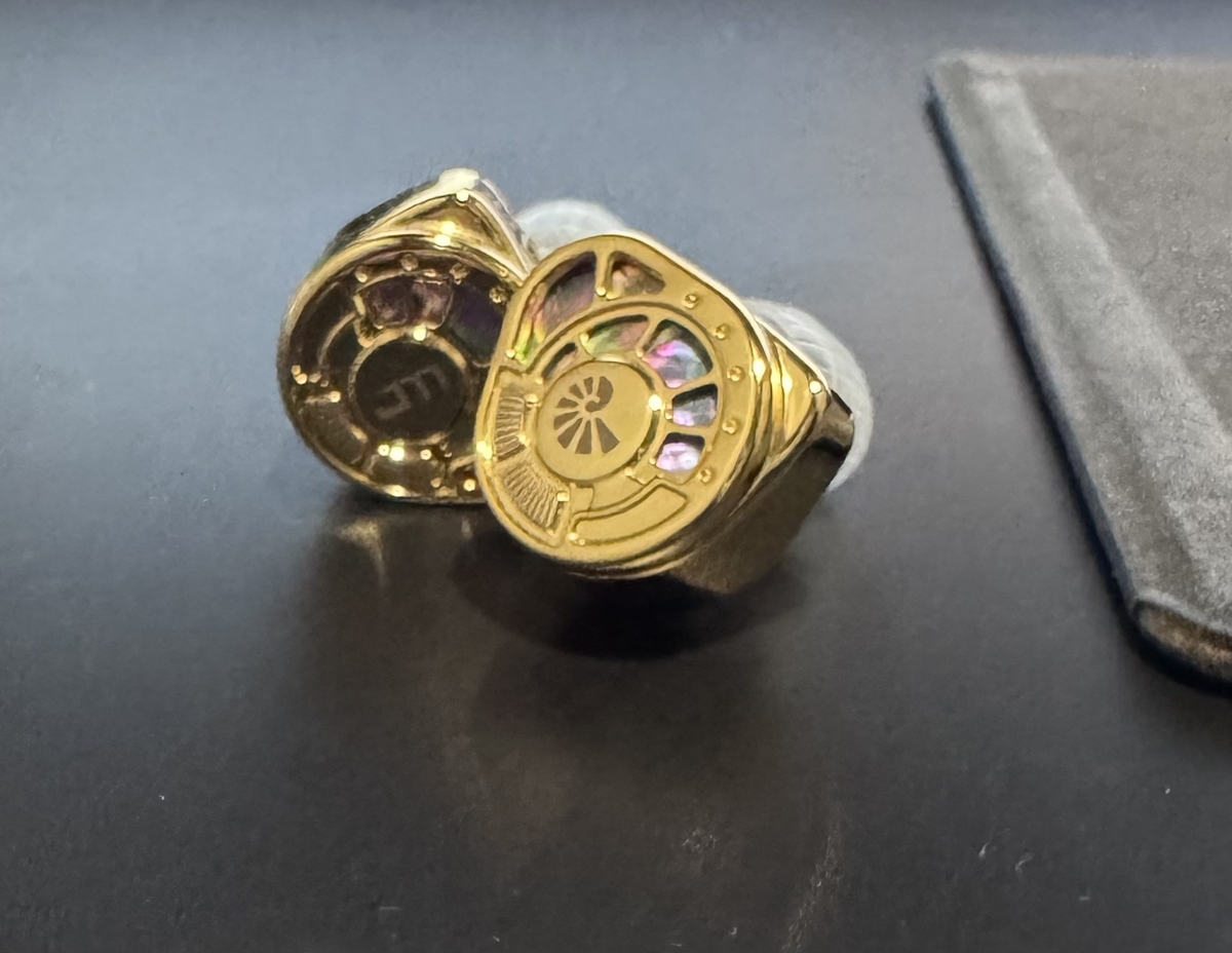 Jomo Audio Nautilus　付属品完備 リケーブル付 Jomo Audioから卓越したオーディオ体験を提供する洗練されたドライバー