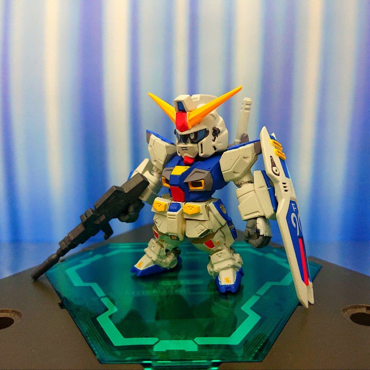 FWコンバージ改造 ガンダムF90(ガシャポン戦士風改造) - 金鍍金