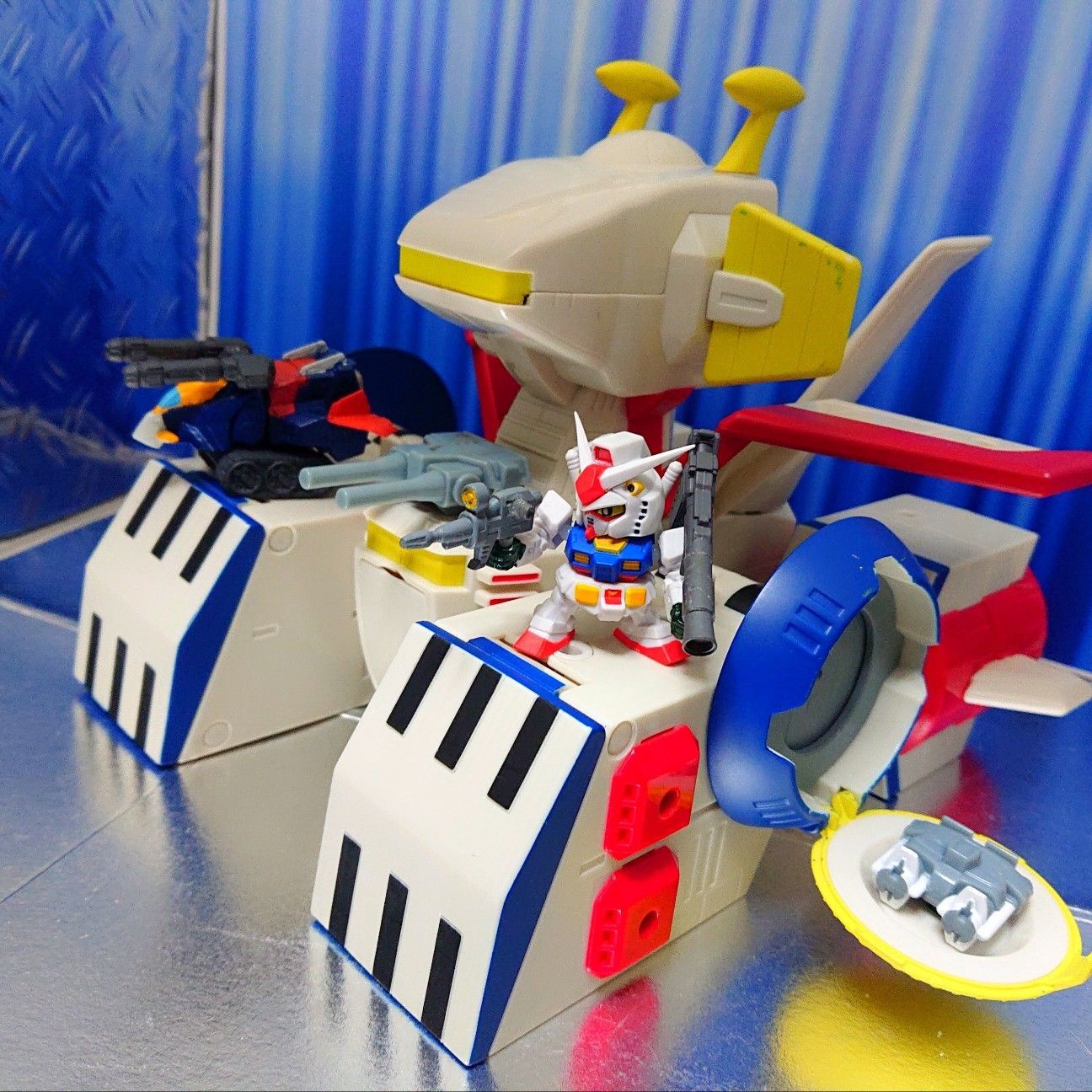 SDガンダムフルカラー対応商品 SDホワイトベース - 金鍍金の地下迷宮