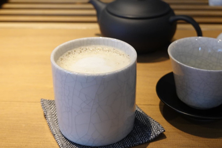ほうじ茶ラテ（600円税込）
