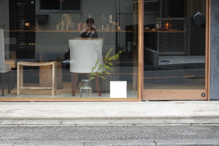 POE COFFEE（ポー コーヒー）入口