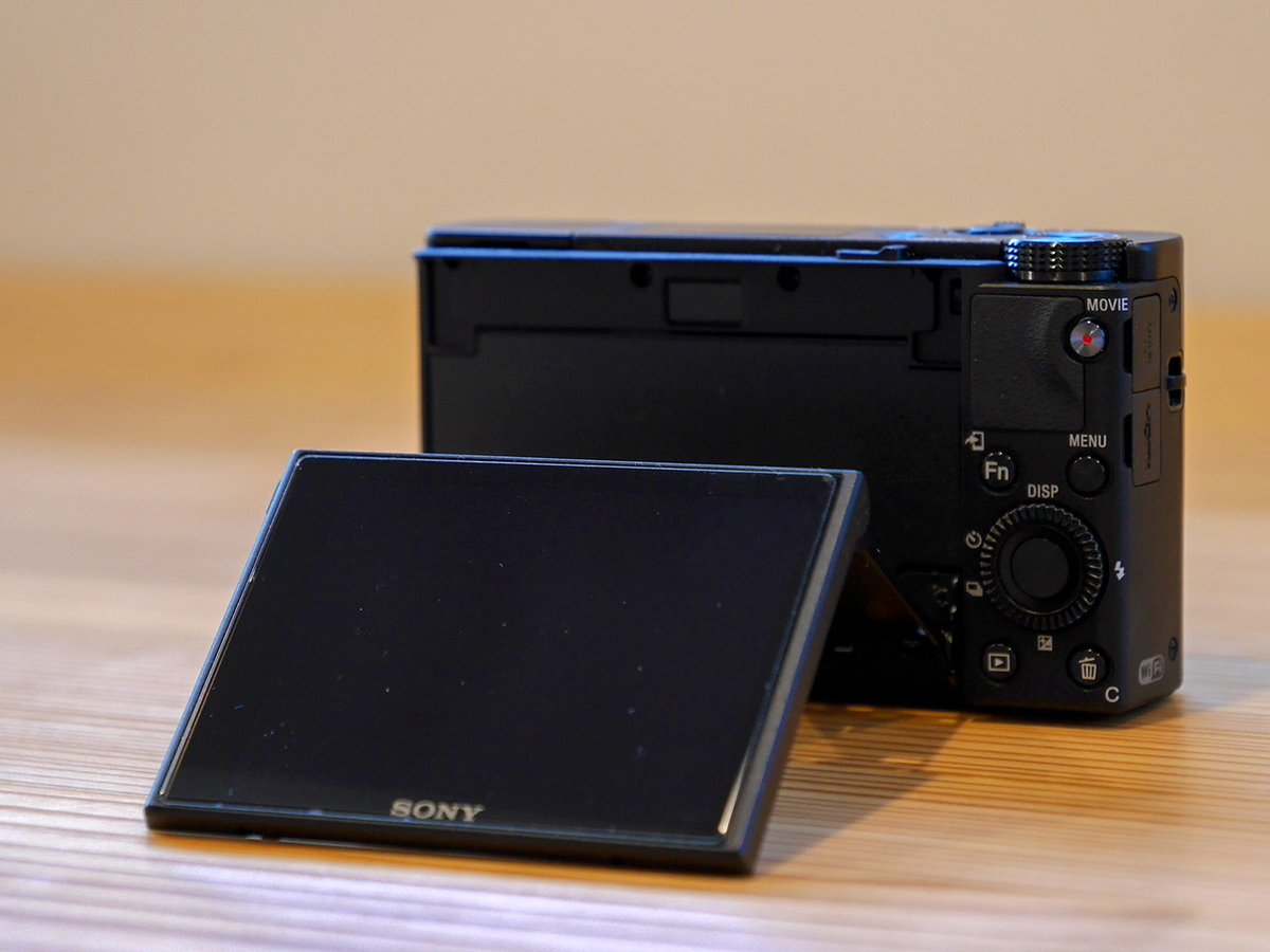 愛用のデジタルカメラ「ソニー サイバーショット RX100 VI 愛用のデジタルカメラ「ソニー サイバーショット RX100 VI