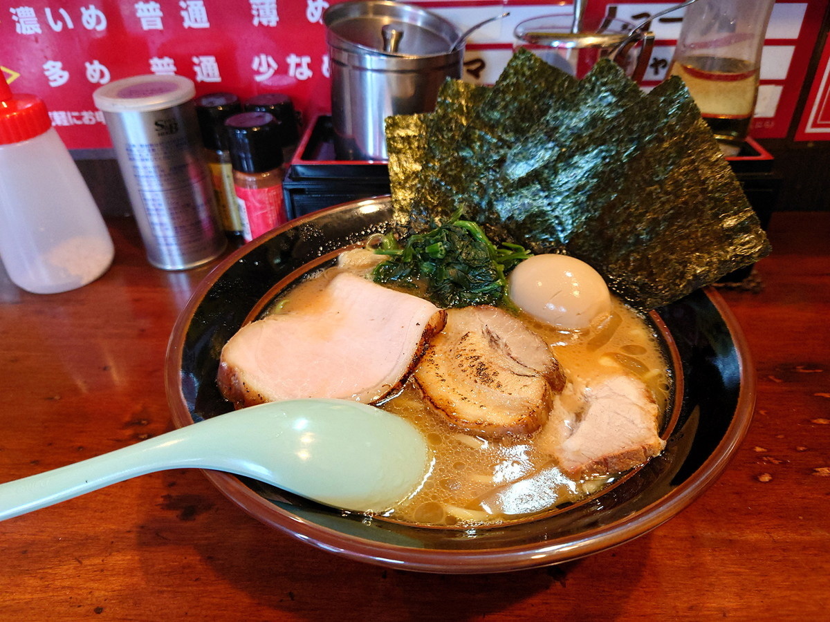 特製醤油とんこつらーめん（税込1000円）