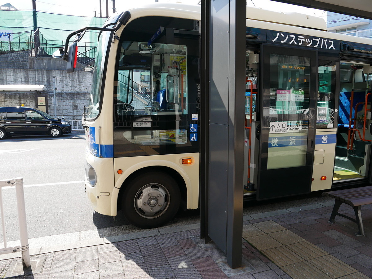 JR山手駅からバスに乗車