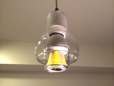 ソニーのLED電球スピーカーで「ノルウェイの森」を聴こう ソニーのLED電球スピーカーで「ノルウェイの森」を聴こう