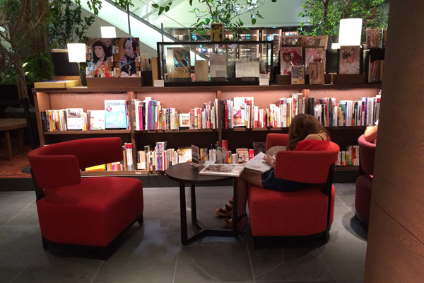 梅田 蔦屋書店ソファ